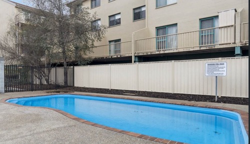 Classic Apartment, 2 Bedrooms, Pool Access