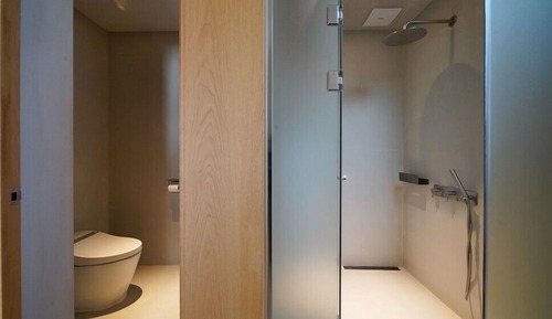 Room (H4)
