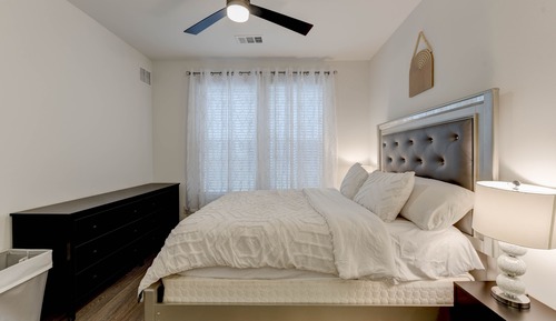 Luxury Apartment, 1 Bedroom, City View, Poolside