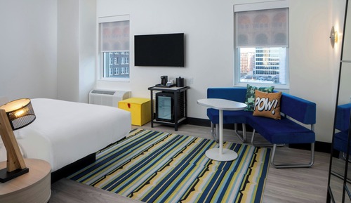 Deluxe Room, 1 King Bed, Non Smoking, City View