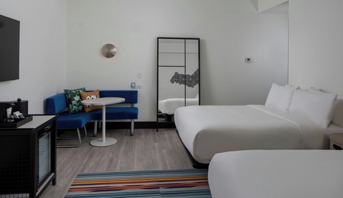 Room, 2 Queen Beds, Non Smoking (View)