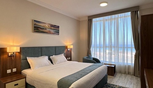 Deluxe Room, 1 King Bed, Smoking, Sea View