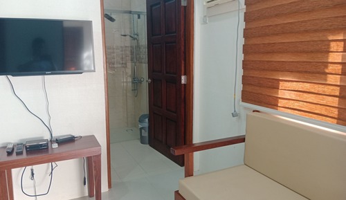 Basic Room, 1 Queen Bed, Garden View