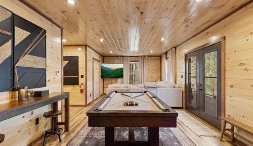 Studio (4 Bedrooms)
