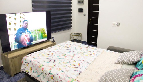 Standard Studio, Balcony