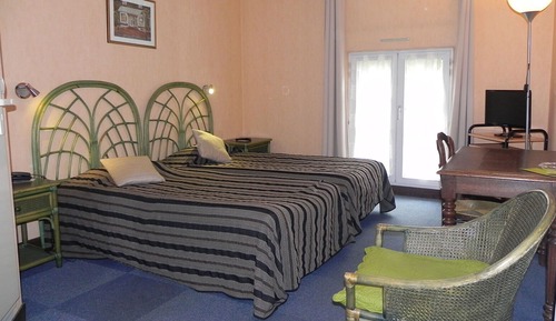 Economy Room