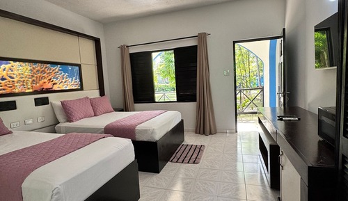 Family Double Room, Multiple Beds, Air conditioning, Garden View