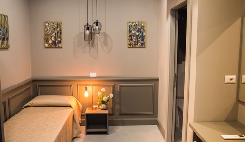 Deluxe Single Room