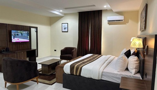 Premium Suite