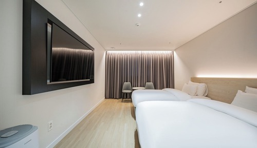 Business Twin Room