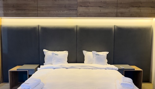 Premium Suite