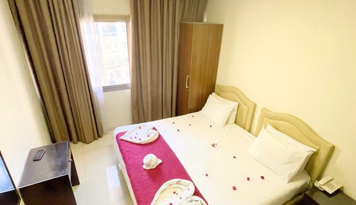 Deluxe Studio Suite
