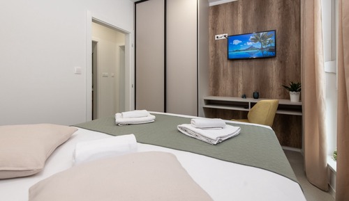Deluxe Apartment, 2 Bedrooms, Pool Access