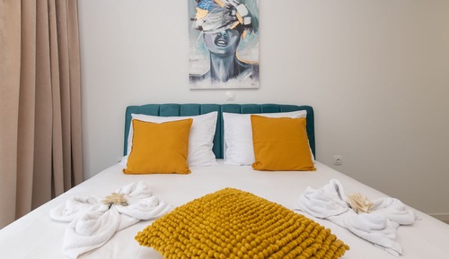 Deluxe Apartment, 3 Bedrooms, Pool Access