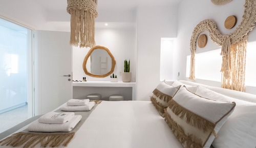 Signature Suite