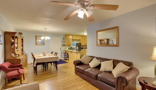 House (2 Bedrooms)