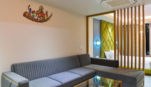 Signature Suite
