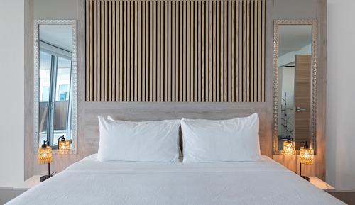 Suite, 1 King Bed with Sofa bed, Balcony