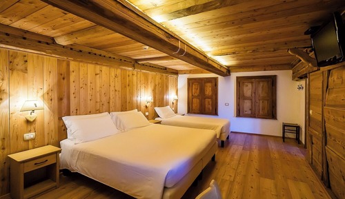 Comfort Triple Room