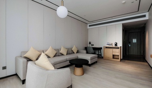 Deluxe Suite, 1 King Bed