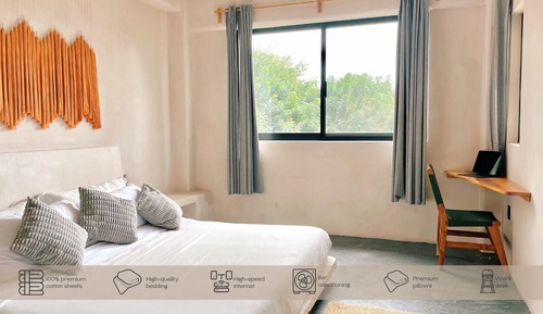Deluxe Loft, 1 King Bed, Air conditioning, Resort View