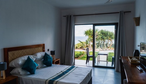 Junior Room, Multiple Beds, Non Smoking, Sea View