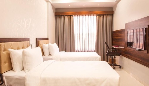 Deluxe Double or Twin Room