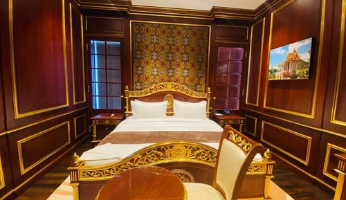 Royal Suite, City View