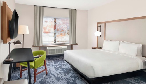 Room, 1 King Bed (Mobility Accessible, Tub)