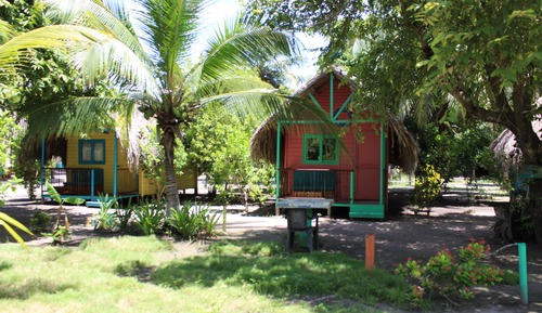 Cabin (Bungalow 1 - Yellow)