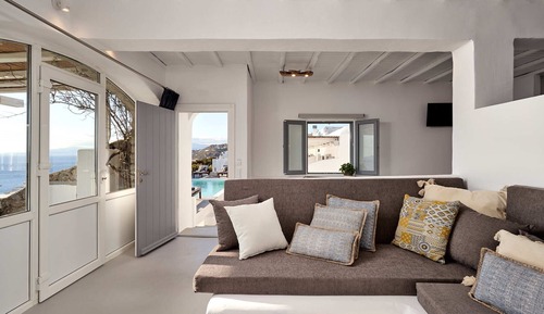 Superior Suite with Balcony, Sea View and Private Pool with Hydromassage
