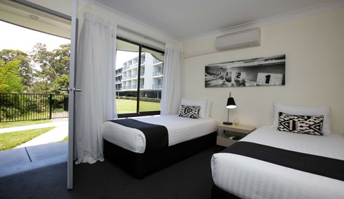 Standard Apartment, Multiple Beds, Non Smoking, Kitchen (Full Kitchen)