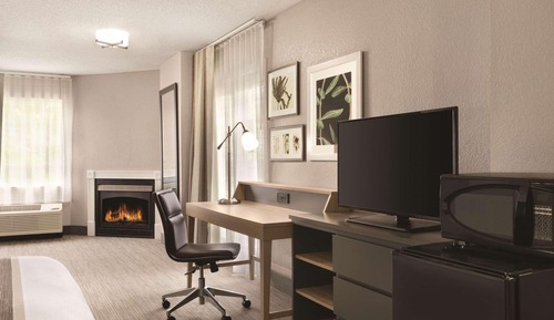 Premium Room, 1 King Bed, Non Smoking, Fireplace