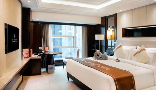 Signature Room