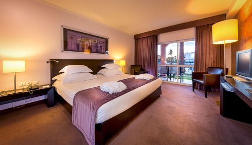 Twin Room, Pool View (Single Use)