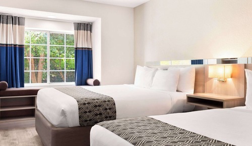 Room, 2 Queen Beds, Accessible, Non Smoking