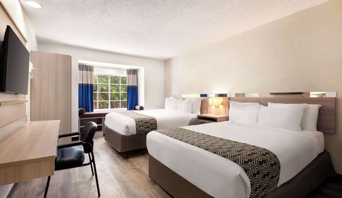 Standard Room, 2 Queen Beds, Non Smoking