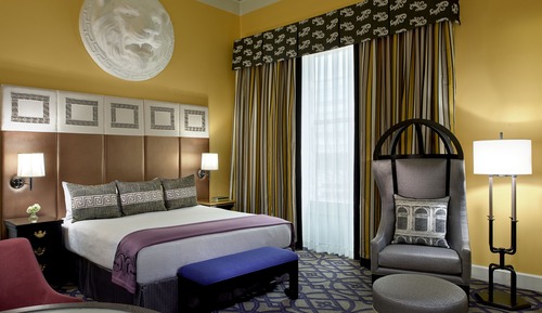 Studio Suite, 1 King Bed (Dining Area)