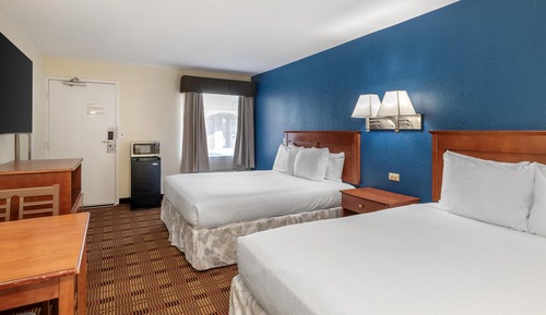Standard Room, 2 Queen Beds, Accessible, Non Smoking