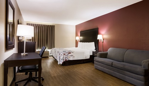 Business Room, 1 King Bed, Accessible, Non Smoking