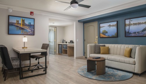 Suite, 1 King Bed, Accessible, Bathtub (2 Room Suite)