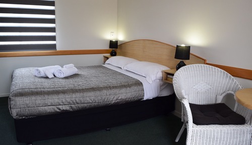 Standard Room, 1 Queen Bed
