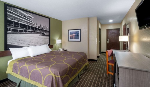 Standard Room, 1 King Bed, Jetted Tub