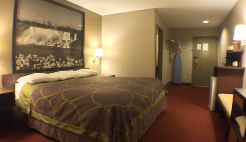 Room, 1 King Bed, Accessible, Non Smoking (Mobility/Hearing, Tub w/ Grab Bars)