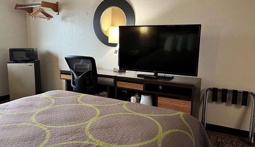 Standard Room, 1 Queen Bed, Accessible