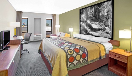 Suite, 1 King Bed, Non Smoking
