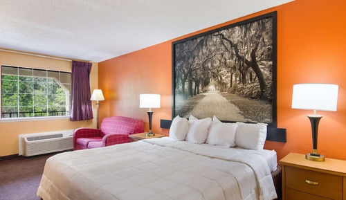 Deluxe Room, 1 King Bed, Non Smoking