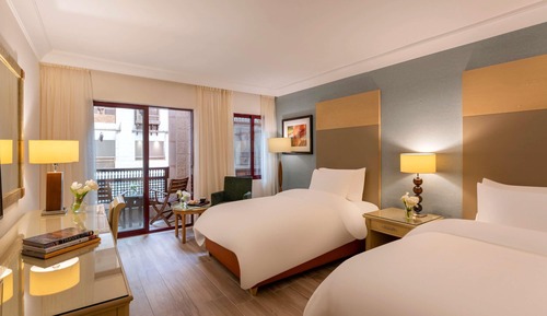 Superior Room, 1 King Bed