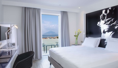 Superior Room, 1 King Bed, Sea View