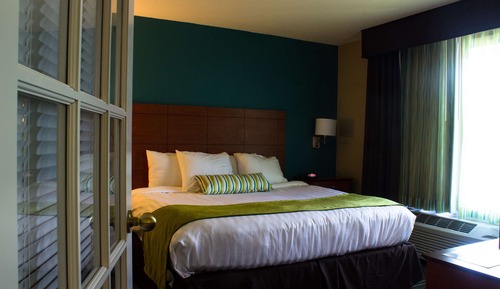Suite, 1 King Bed, Wet Bar